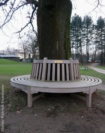 Een boombank met tekst | Golfterrein De Herkenbosche (NL)