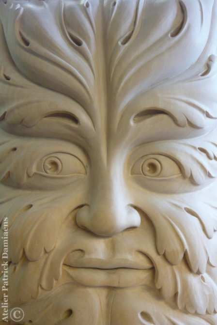 Een GREEN MAN in hout  gesneden | Lindehout snijwerk