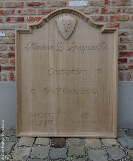 Houten paneel voor firma laten maken | Maison D'Longueville (B) 