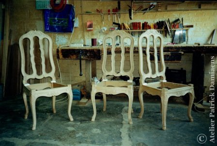 Luikse stoelen met cabriole poten | Luikse Régence stijl 