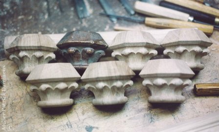 Reconstructie en maken kopiëren van kleine houten kapitelen