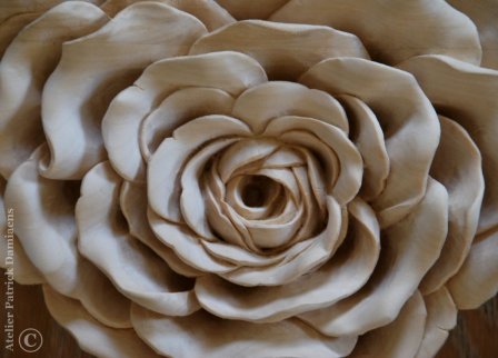 Reproducties ornamenten en eigen creaties | Detail roos in hout